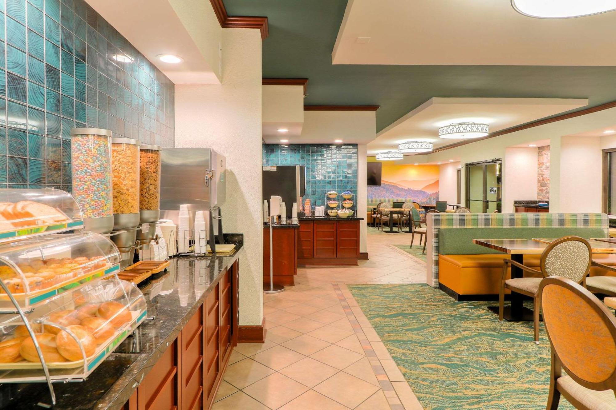 Quality Inn Near The Island Pigeon Forge Exteriér fotografie